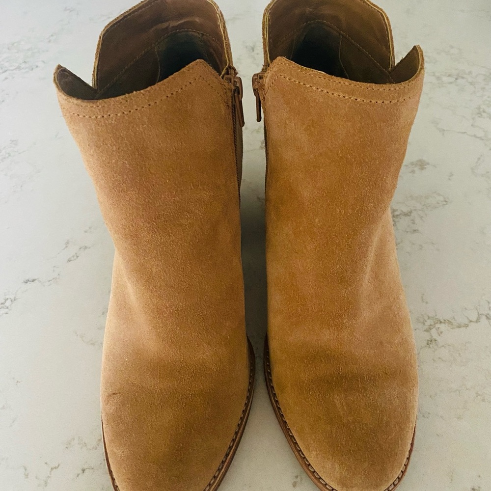 Gianni Bini Booties